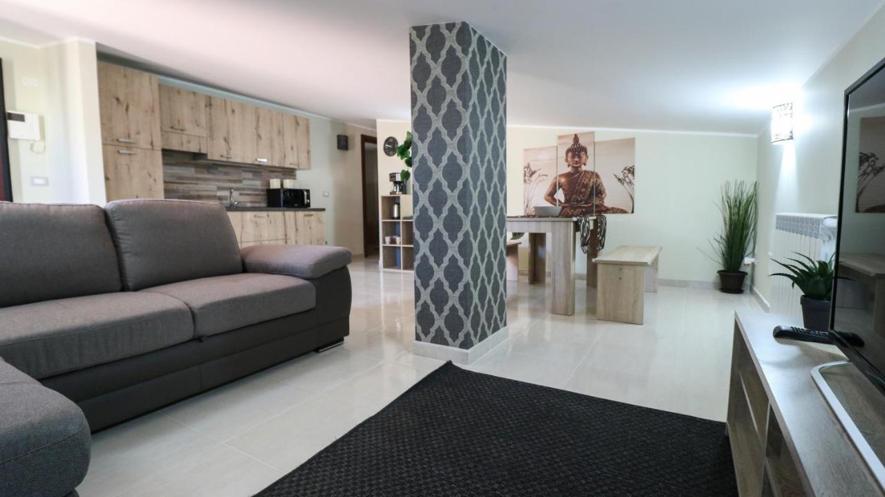 Zen Home Syracuse ภายนอก รูปภาพ
